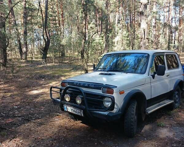 Бежевый ВАЗ 2121 Нива, объемом двигателя 1.57 л и пробегом 50 тыс. км за 1900 $, фото 3 на Automoto.ua