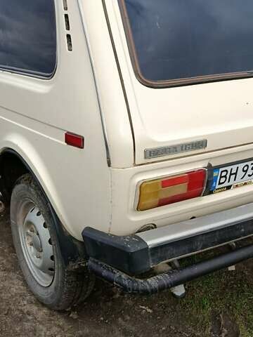 Бежевый ВАЗ 2121 Нива, объемом двигателя 1.6 л и пробегом 50 тыс. км за 2000 $, фото 8 на Automoto.ua