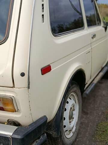 Бежевый ВАЗ 2121 Нива, объемом двигателя 1.6 л и пробегом 50 тыс. км за 2000 $, фото 1 на Automoto.ua