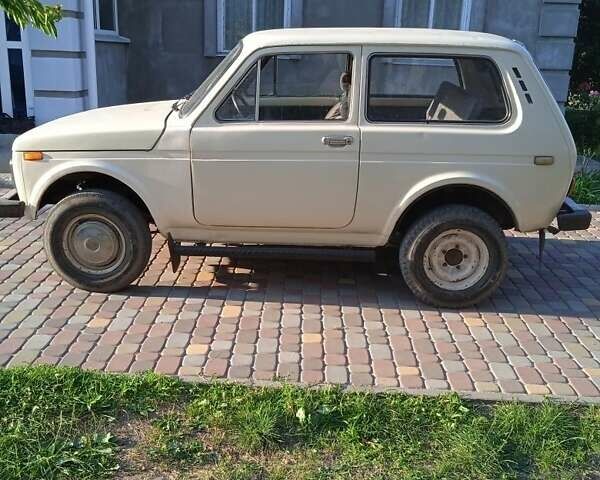 Бежевый ВАЗ 2121 Нива, объемом двигателя 1.6 л и пробегом 80 тыс. км за 1700 $, фото 5 на Automoto.ua