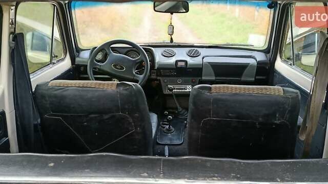 Бежевый ВАЗ 2121 Нива, объемом двигателя 1.6 л и пробегом 50 тыс. км за 2000 $, фото 9 на Automoto.ua