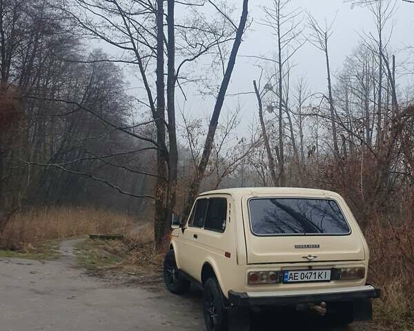 Бежевый ВАЗ 2121 Нива, объемом двигателя 1.6 л и пробегом 14 тыс. км за 2600 $, фото 1 на Automoto.ua