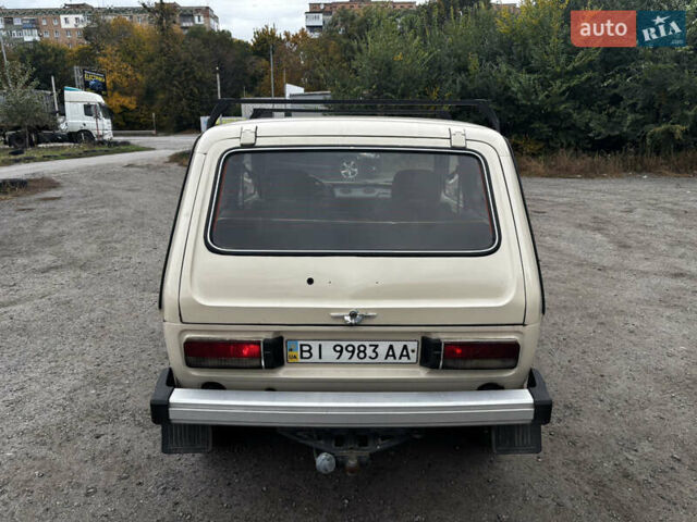 Бежевий ВАЗ 2121 Нива, об'ємом двигуна 1.6 л та пробігом 64 тис. км за 2550 $, фото 7 на Automoto.ua