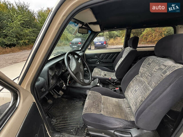 Бежевий ВАЗ 2121 Нива, об'ємом двигуна 1.6 л та пробігом 64 тис. км за 2550 $, фото 16 на Automoto.ua