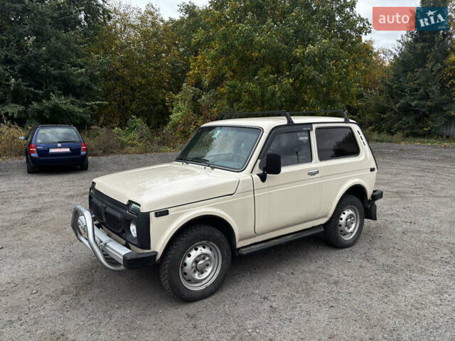 Бежевий ВАЗ 2121 Нива, об'ємом двигуна 1.6 л та пробігом 64 тис. км за 2550 $, фото 3 на Automoto.ua