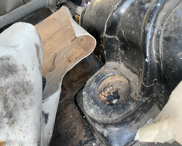 Бежевый ВАЗ 2121 Нива, объемом двигателя 1.57 л и пробегом 300 тыс. км за 1400 $, фото 15 на Automoto.ua