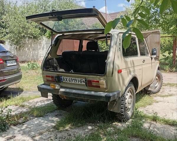 Бежевый ВАЗ 2121 Нива, объемом двигателя 1.57 л и пробегом 20 тыс. км за 2100 $, фото 5 на Automoto.ua