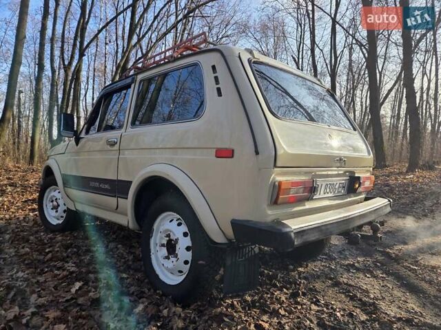 Бежевий ВАЗ 2121 Нива, об'ємом двигуна 1.57 л та пробігом 300 тис. км за 2500 $, фото 9 на Automoto.ua