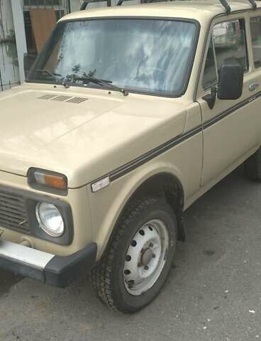 Бежевый ВАЗ 2121 Нива, объемом двигателя 1.6 л и пробегом 53 тыс. км за 2500 $, фото 4 на Automoto.ua