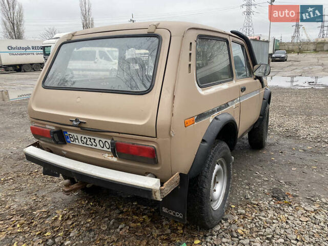 Бежевый ВАЗ 2121 Нива, объемом двигателя 1.57 л и пробегом 300 тыс. км за 1400 $, фото 7 на Automoto.ua