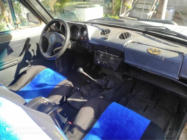 Бежевый ВАЗ 2121 Нива, объемом двигателя 1.6 л и пробегом 300 тыс. км за 1536 $, фото 3 на Automoto.ua