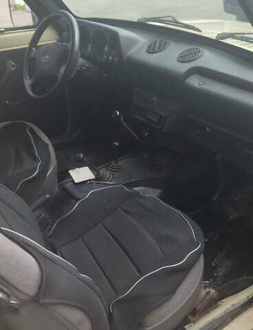 Бежевый ВАЗ 2121 Нива, объемом двигателя 1.6 л и пробегом 53 тыс. км за 2500 $, фото 2 на Automoto.ua