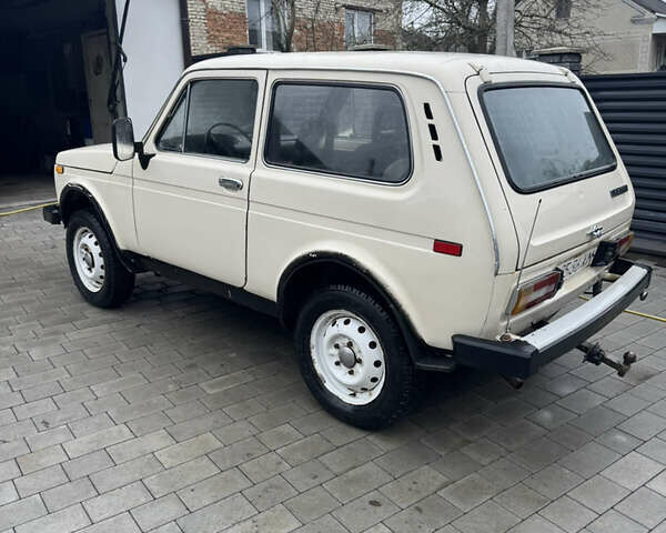 Бежевий ВАЗ 2121 Нива, об'ємом двигуна 1.6 л та пробігом 134 тис. км за 2200 $, фото 5 на Automoto.ua