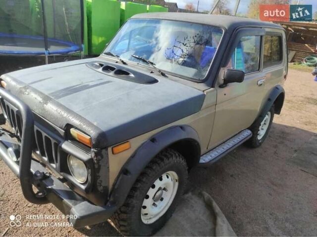 Бежевый ВАЗ 2121 Нива, объемом двигателя 1.6 л и пробегом 300 тыс. км за 1536 $, фото 7 на Automoto.ua