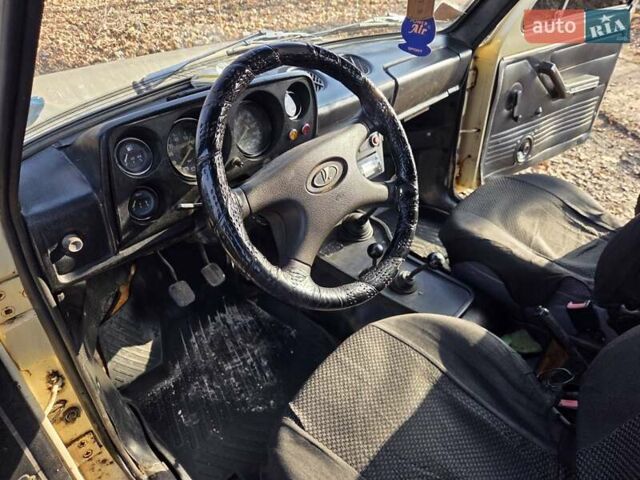 Бежевий ВАЗ 2121 Нива, об'ємом двигуна 1.57 л та пробігом 300 тис. км за 2500 $, фото 17 на Automoto.ua