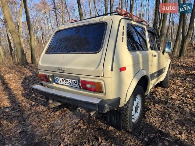 Бежевий ВАЗ 2121 Нива, об'ємом двигуна 1.57 л та пробігом 300 тис. км за 2500 $, фото 5 на Automoto.ua
