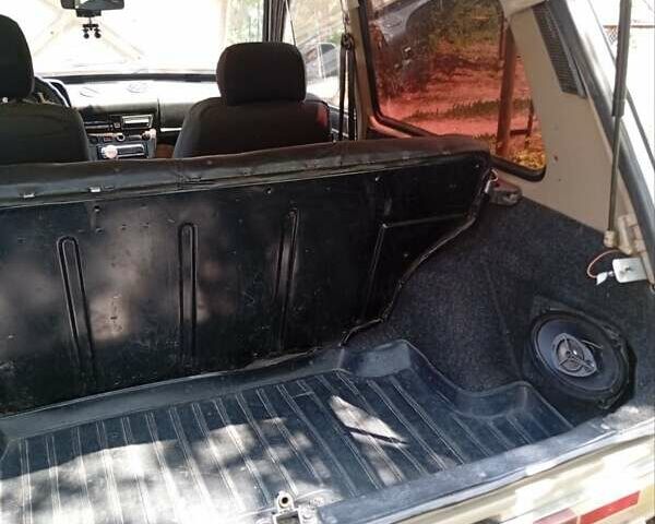 Бежевый ВАЗ 2121 Нива, объемом двигателя 1.57 л и пробегом 20 тыс. км за 2100 $, фото 3 на Automoto.ua