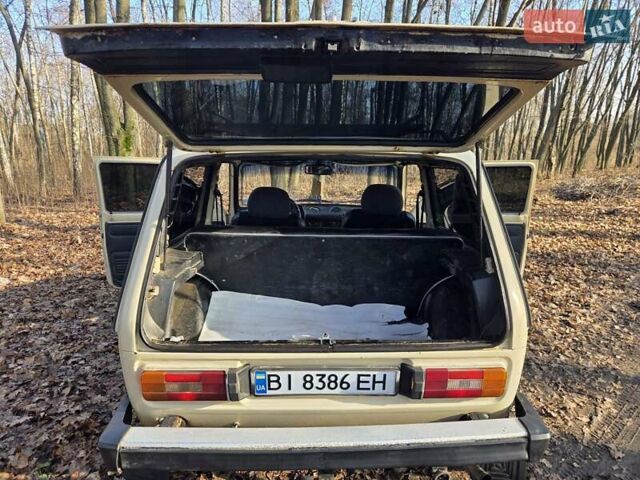 Бежевий ВАЗ 2121 Нива, об'ємом двигуна 1.57 л та пробігом 300 тис. км за 2500 $, фото 19 на Automoto.ua