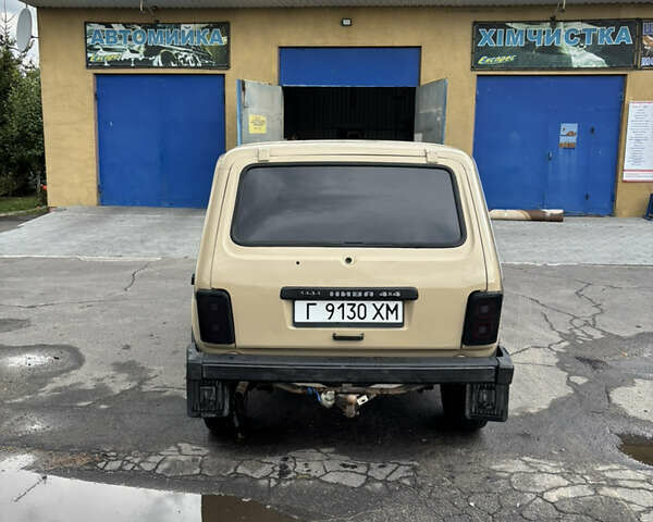 Бежевий ВАЗ 2121 Нива, об'ємом двигуна 1.6 л та пробігом 45 тис. км за 2555 $, фото 5 на Automoto.ua