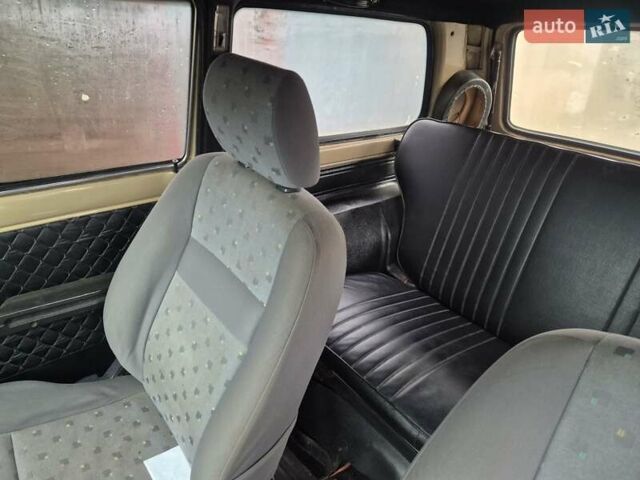 Бежевый ВАЗ 2121 Нива, объемом двигателя 1.57 л и пробегом 150 тыс. км за 2200 $, фото 8 на Automoto.ua