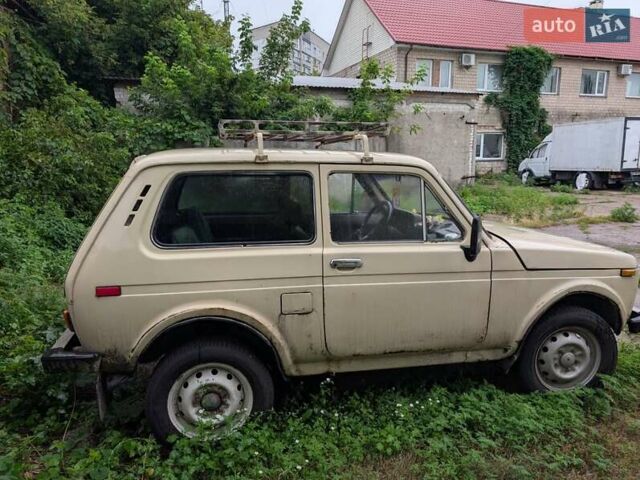 Бежевый ВАЗ 2121 Нива, объемом двигателя 1.6 л и пробегом 37 тыс. км за 1500 $, фото 6 на Automoto.ua