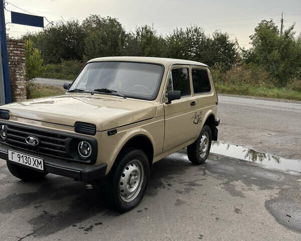 Бежевий ВАЗ 2121 Нива, об'ємом двигуна 1.6 л та пробігом 45 тис. км за 2555 $, фото 2 на Automoto.ua