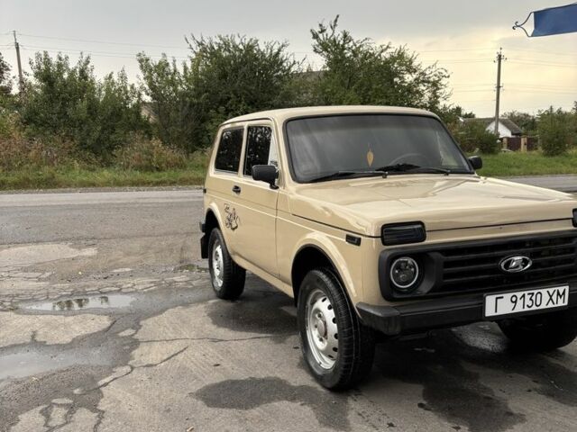 Бежевый ВАЗ 2121, объемом двигателя 1.6 л и пробегом 45 тыс. км за 2350 $, фото 7 на Automoto.ua