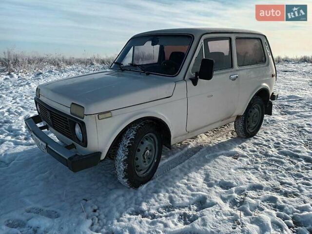 Бежевий ВАЗ 2121 Нива, об'ємом двигуна 1.6 л та пробігом 270 тис. км за 1700 $, фото 3 на Automoto.ua