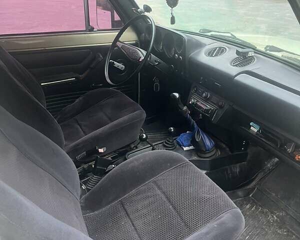 Бежевый ВАЗ 2121 Нива, объемом двигателя 1.6 л и пробегом 125 тыс. км за 2600 $, фото 4 на Automoto.ua