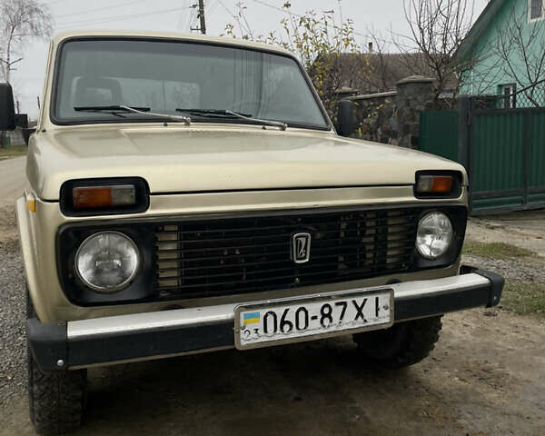 Бежевый ВАЗ 2121 Нива, объемом двигателя 1.6 л и пробегом 60 тыс. км за 2300 $, фото 9 на Automoto.ua