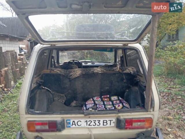 Бежевий ВАЗ 2121 Нива, об'ємом двигуна 1.57 л та пробігом 300 тис. км за 1300 $, фото 1 на Automoto.ua