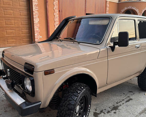 Бежевий ВАЗ 2121 Нива, об'ємом двигуна 1.6 л та пробігом 87 тис. км за 4200 $, фото 14 на Automoto.ua