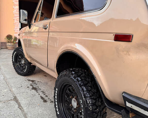 Бежевий ВАЗ 2121 Нива, об'ємом двигуна 1.6 л та пробігом 87 тис. км за 4200 $, фото 12 на Automoto.ua