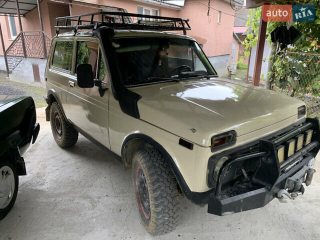 Бежевый ВАЗ 2121 Нива, объемом двигателя 1.57 л и пробегом 20 тыс. км за 3000 $, фото 9 на Automoto.ua