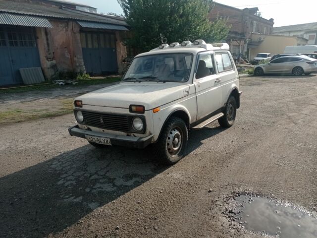 Бежевый ВАЗ 2121, объемом двигателя 1.6 л и пробегом 123 тыс. км за 1150 $, фото 2 на Automoto.ua
