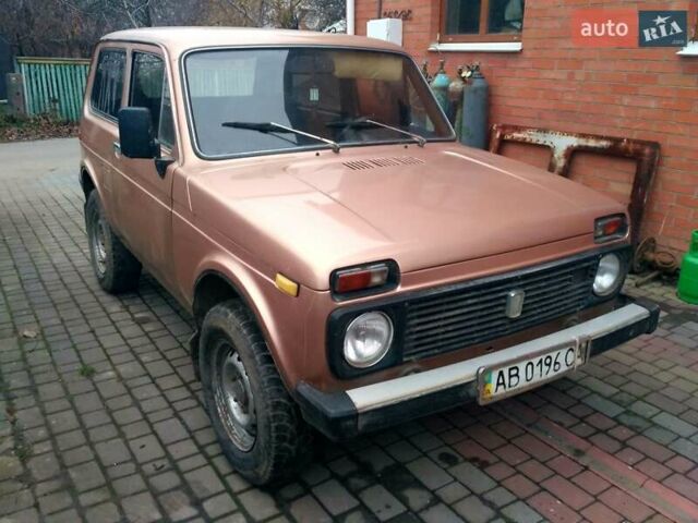 Бежевый ВАЗ 2121 Нива, объемом двигателя 1.57 л и пробегом 100 тыс. км за 2800 $, фото 1 на Automoto.ua