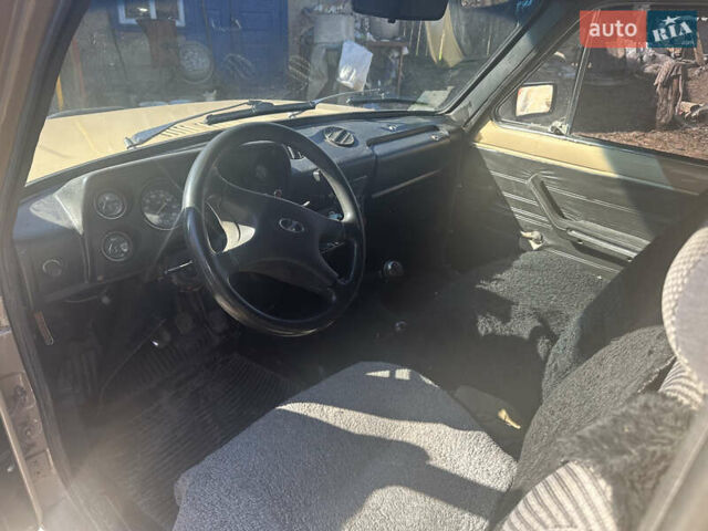 Бежевый ВАЗ 2121 Нива, объемом двигателя 1.7 л и пробегом 150 тыс. км за 2800 $, фото 4 на Automoto.ua