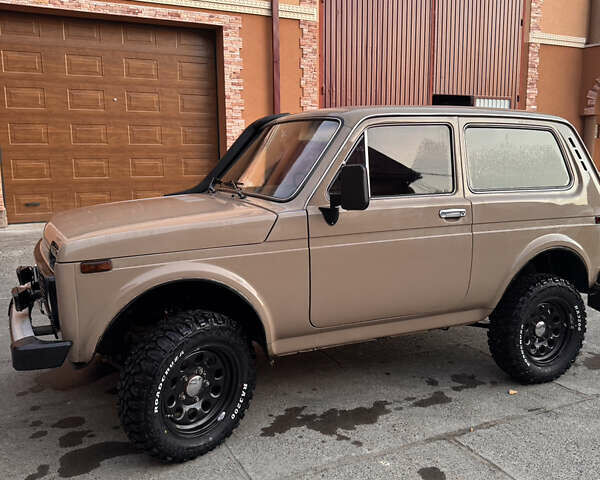 Бежевий ВАЗ 2121 Нива, об'ємом двигуна 1.6 л та пробігом 87 тис. км за 4200 $, фото 20 на Automoto.ua