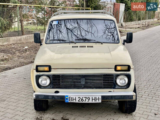 Бежевый ВАЗ 2121 Нива, объемом двигателя 1.6 л и пробегом 120 тыс. км за 1750 $, фото 3 на Automoto.ua