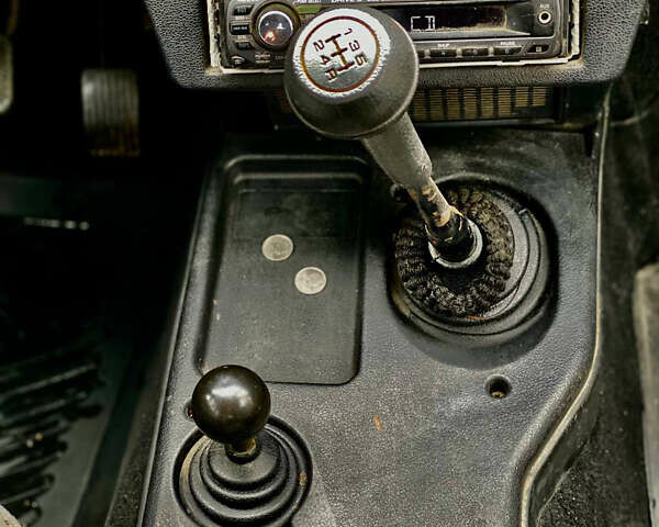 Бежевый ВАЗ 2121 Нива, объемом двигателя 1.6 л и пробегом 120 тыс. км за 1750 $, фото 5 на Automoto.ua