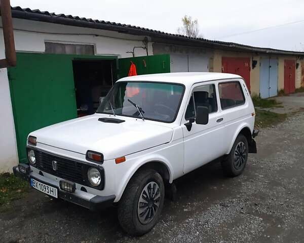 Бежевий ВАЗ 2121 Нива, об'ємом двигуна 1.6 л та пробігом 67 тис. км за 2600 $, фото 5 на Automoto.ua