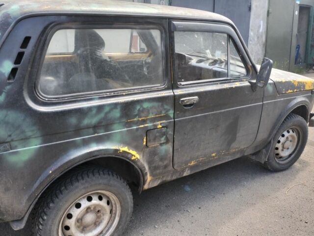 Чорний ВАЗ 2121, об'ємом двигуна 1.6 л та пробігом 222 тис. км за 30000 $, фото 2 на Automoto.ua