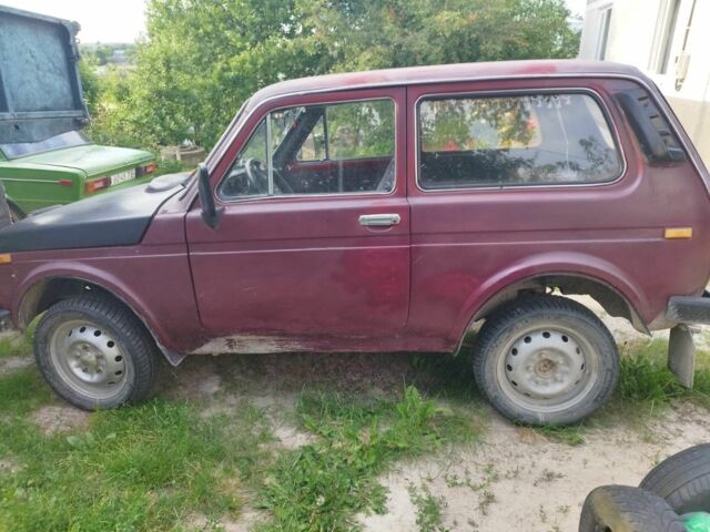 Черный ВАЗ 2121, объемом двигателя 0 л и пробегом 100 тыс. км за 1000 $, фото 2 на Automoto.ua