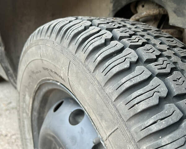 Черный ВАЗ 2121 Нива, объемом двигателя 1.6 л и пробегом 100 тыс. км за 950 $, фото 4 на Automoto.ua