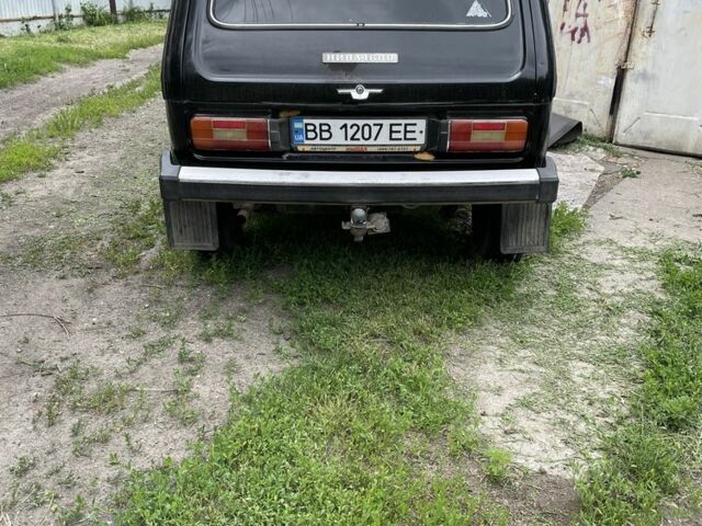 Чорний ВАЗ 2121, об'ємом двигуна 1.6 л та пробігом 200 тис. км за 1750 $, фото 2 на Automoto.ua