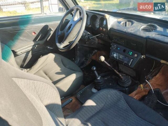 Чорний ВАЗ 2121 Нива, об'ємом двигуна 1.5 л та пробігом 55 тис. км за 2000 $, фото 6 на Automoto.ua