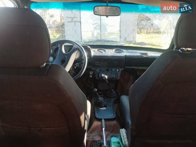 Чорний ВАЗ 2121 Нива, об'ємом двигуна 1.5 л та пробігом 55 тис. км за 2000 $, фото 3 на Automoto.ua