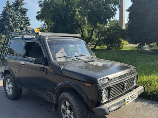 Черный ВАЗ 2121, объемом двигателя 1.6 л и пробегом 65 тыс. км за 1800 $, фото 1 на Automoto.ua