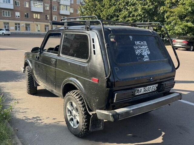 Черный ВАЗ 2121, объемом двигателя 1.6 л и пробегом 65 тыс. км за 1800 $, фото 3 на Automoto.ua