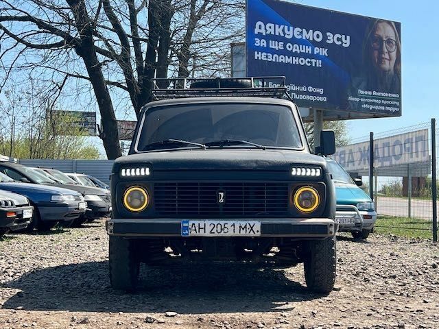 Черный ВАЗ 2121, объемом двигателя 1.6 л и пробегом 100 тыс. км за 2250 $, фото 1 на Automoto.ua